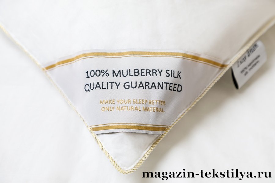 Подушка Luxe Dream Premium Silk шелковая средняя 14 см