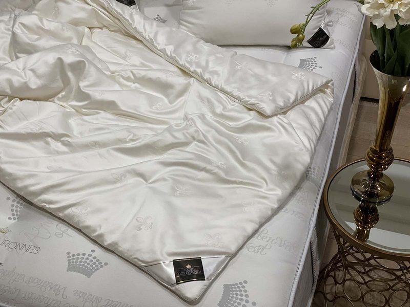 Одеяло шелковое Trois Couronnes Luxury Selection Silk Bamboo всесезонное