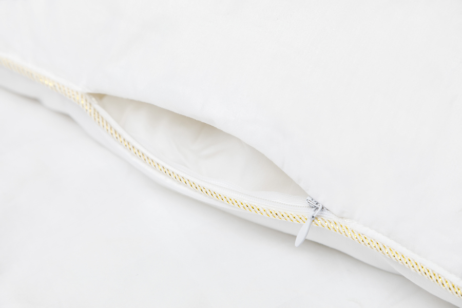 Фото: Подушка Luxe Dream Premium Silk Collection шелк в хлопке люкс сатин средняя 9 см в магазине-текстиля,ру