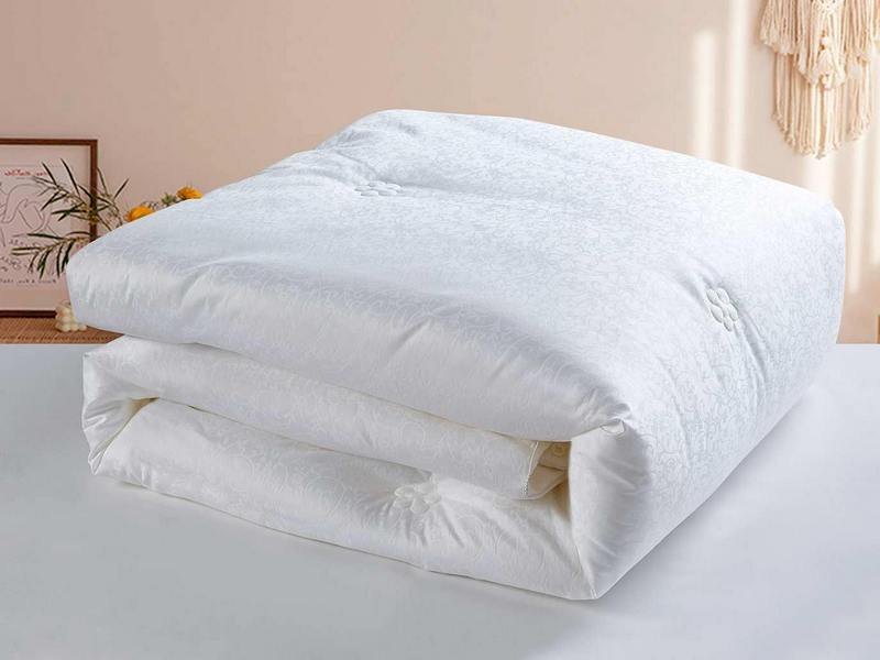 Фото: Одеяло On Silk Comfort Premium шелк в хлопке жаккарде всесезонное 300 г. / м.кв. 