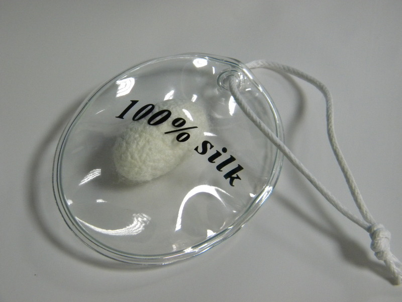 Фото: Подушка шелковая Luxe Dream Premium Silk 19 см средняя упругая 