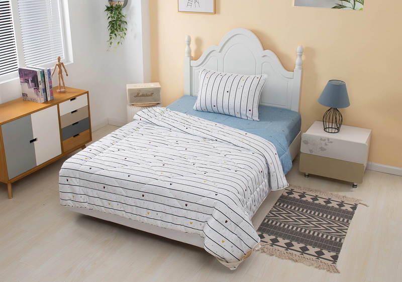 Фото: Комфортер детский комплект с одеялом Sofi De Marko Микки голубой 1,5-Спальное 